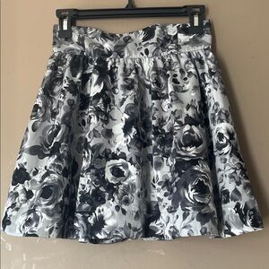 H&M Black White Gray Floral Mini Skirt Satin Size 6
